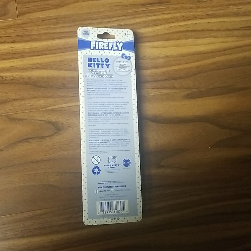 Firefly Hello Kitty Toothbrush - Picture 2 of 3